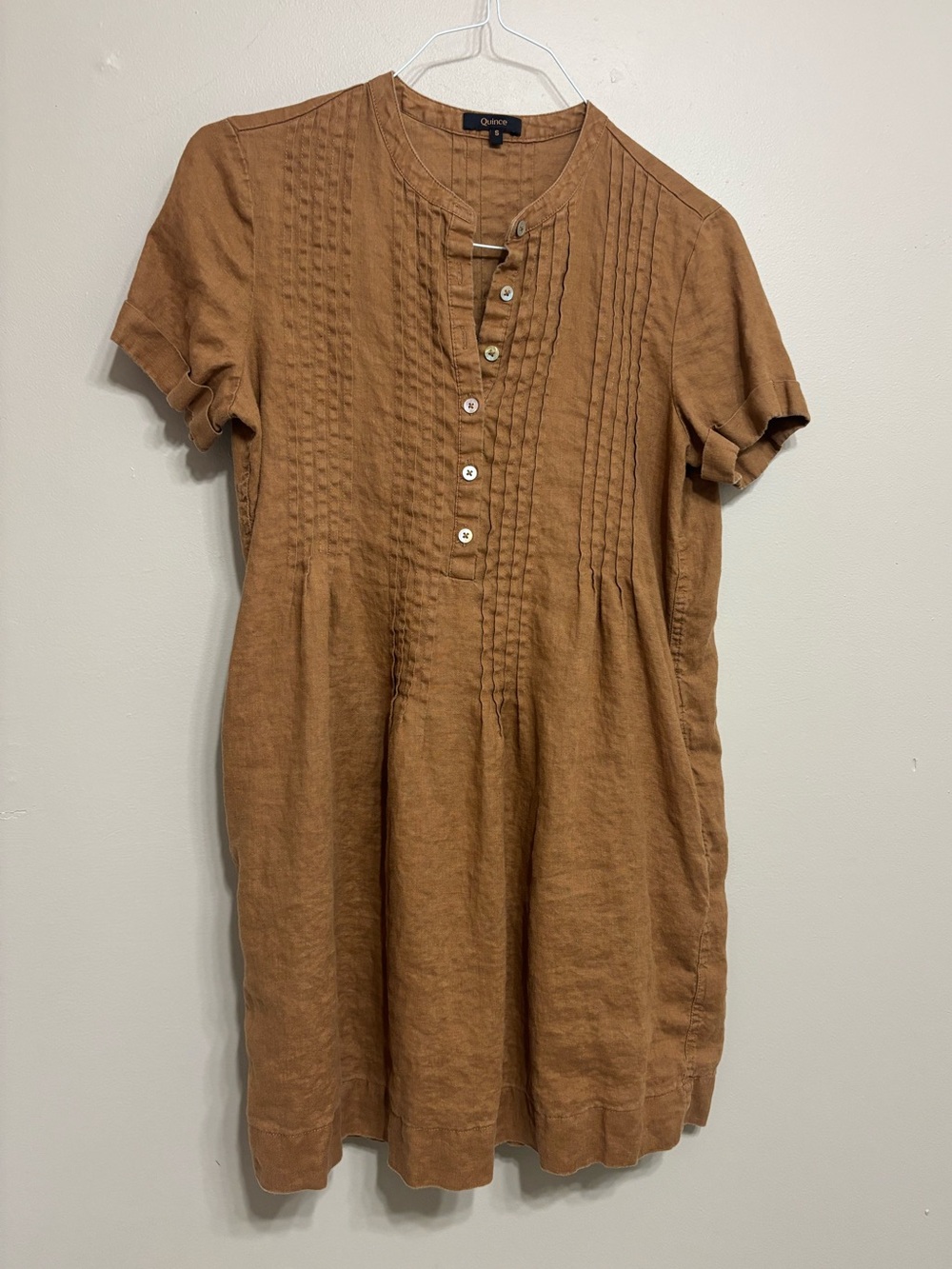 Quince Linen Short Sleeve Swing Dress. Women’s small